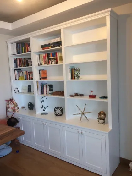 Beyaz Kitaplık Dolaplı Önizleme 2