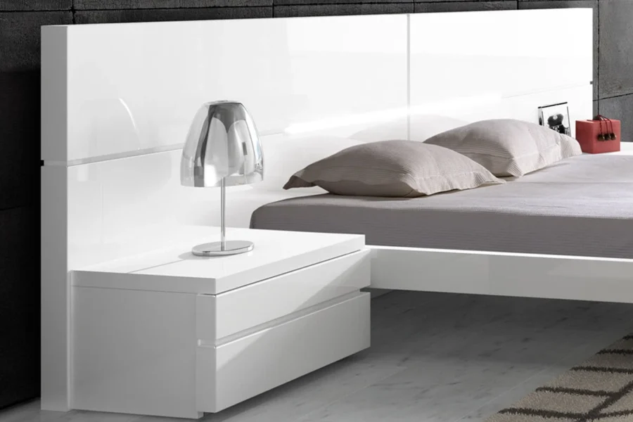 Mist beyaz komodinli yatak Homelli